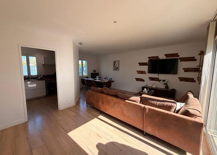 Maison Avec Piscine, Ideale Pour Les & Sejours Professionnels Pessac